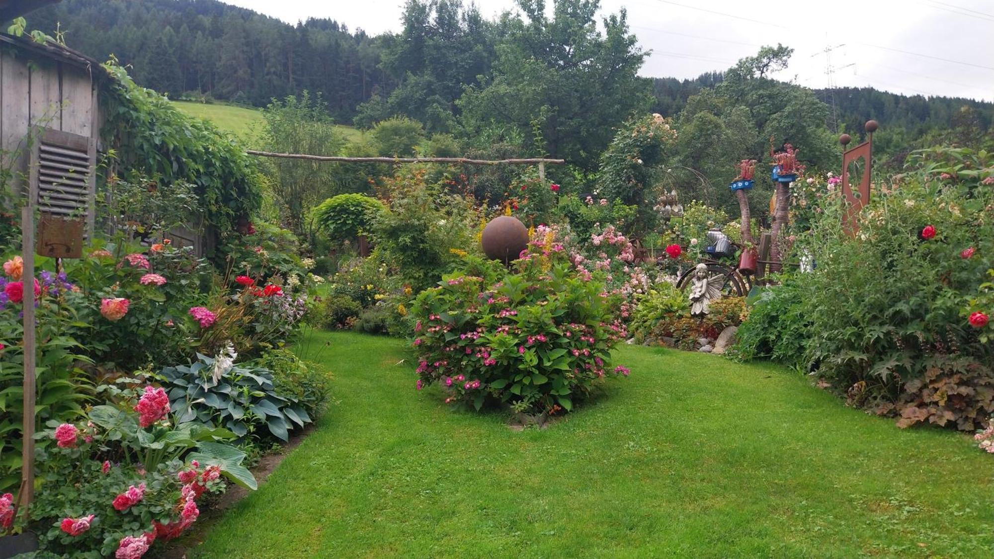 Thalerhof Hotel Roppen Екстериор снимка